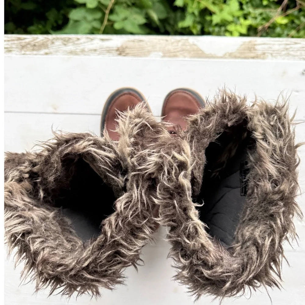 Helly Hansen Garibaldi Women's Winter Snow Boots Brown Faux Fur US 6.5 EU 37.5
